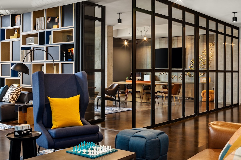 Moxy Madison Downtown 36/47