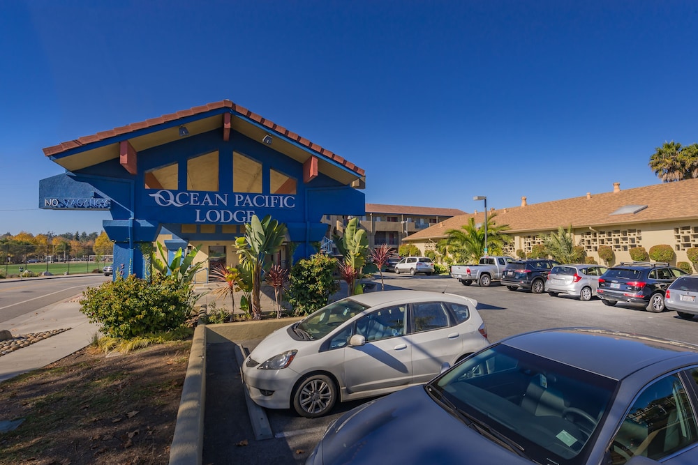 Ocean Pacific Lodge 5/40