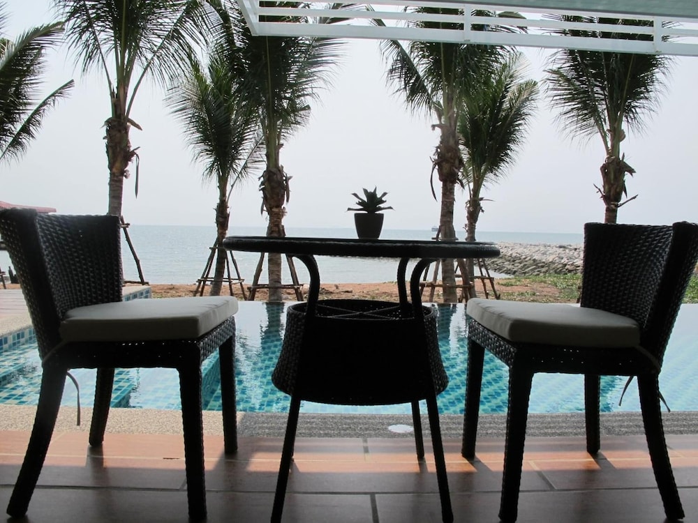 Nantra Pattaya Baan Ampoe Beach 22/40