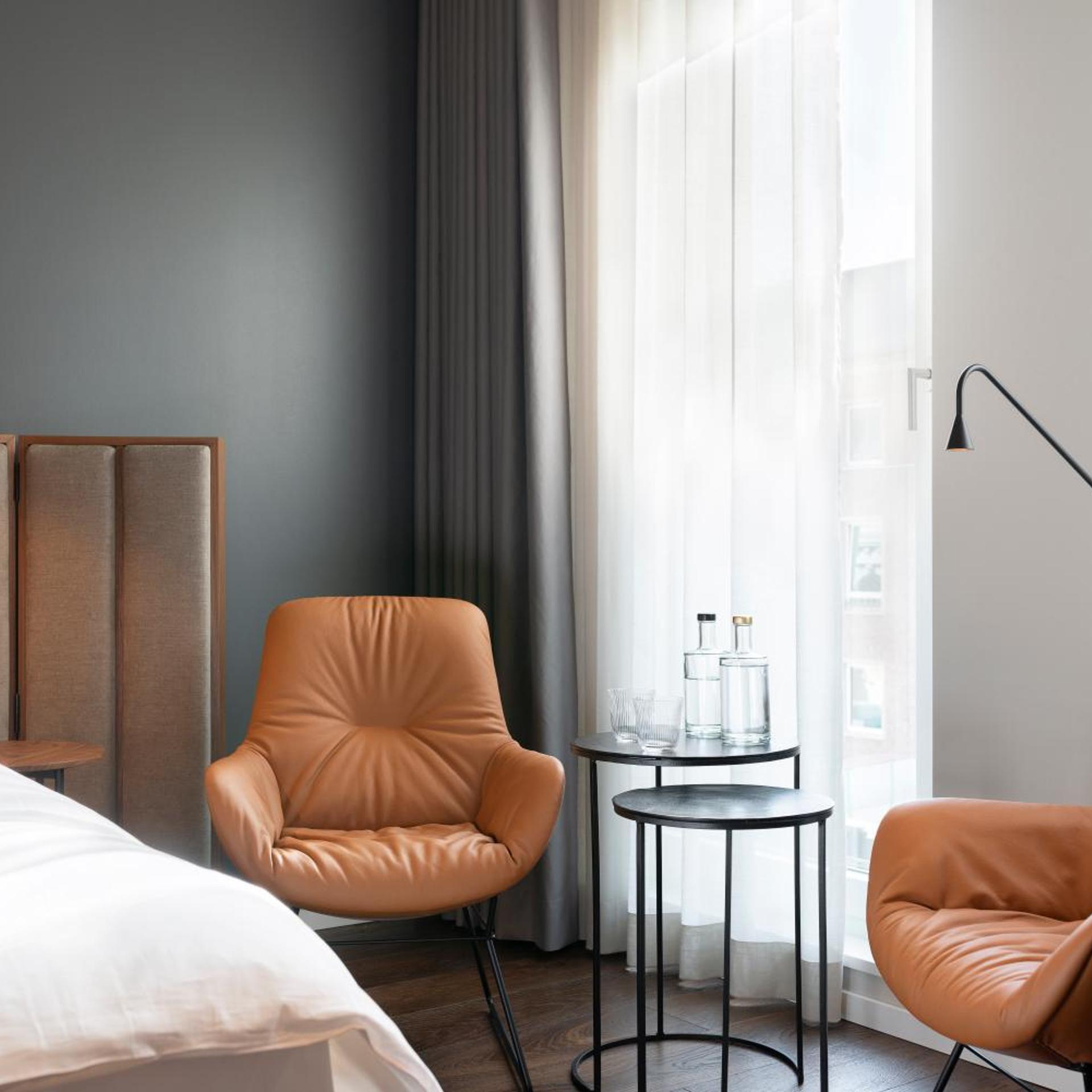Legend Hotel 33/50