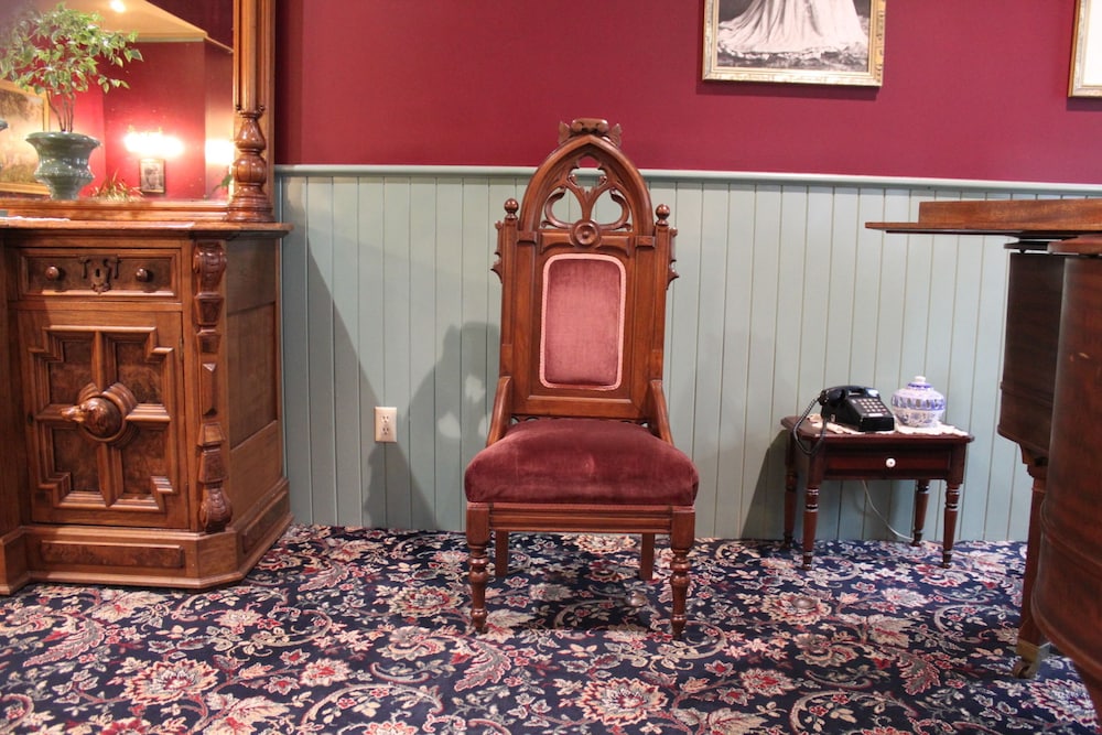The Weinhard Hotel 5/44