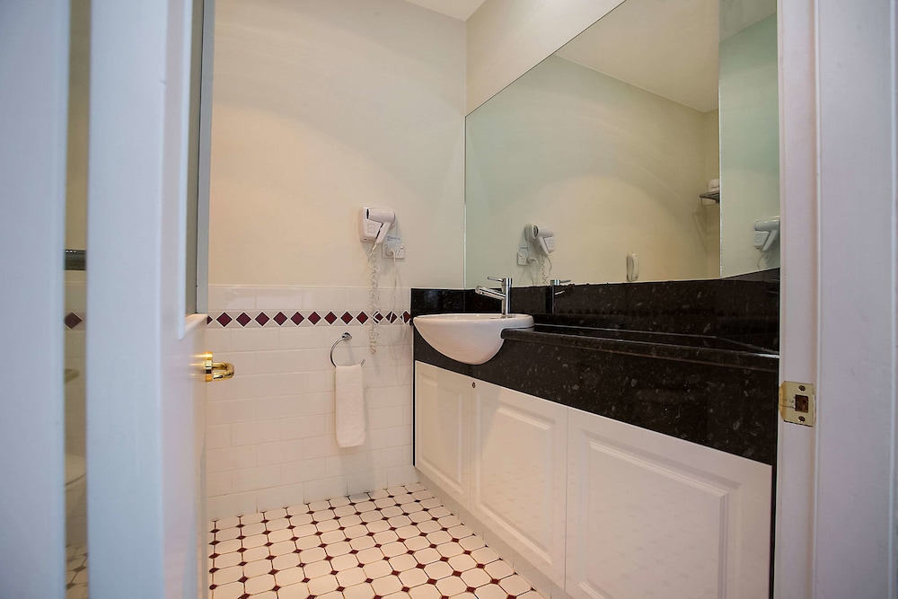 Quality Hotel Bentinck 19/35