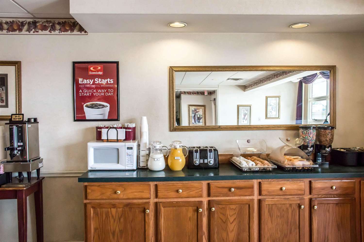 Econo Lodge Williamsport 4/43