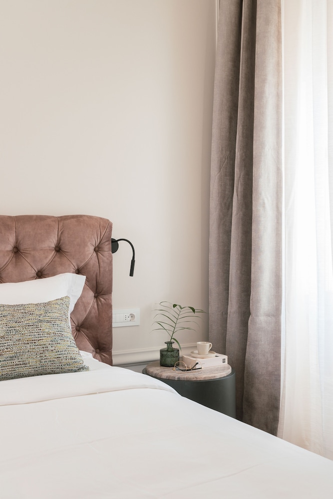 Castro Hotel Syros 20/50