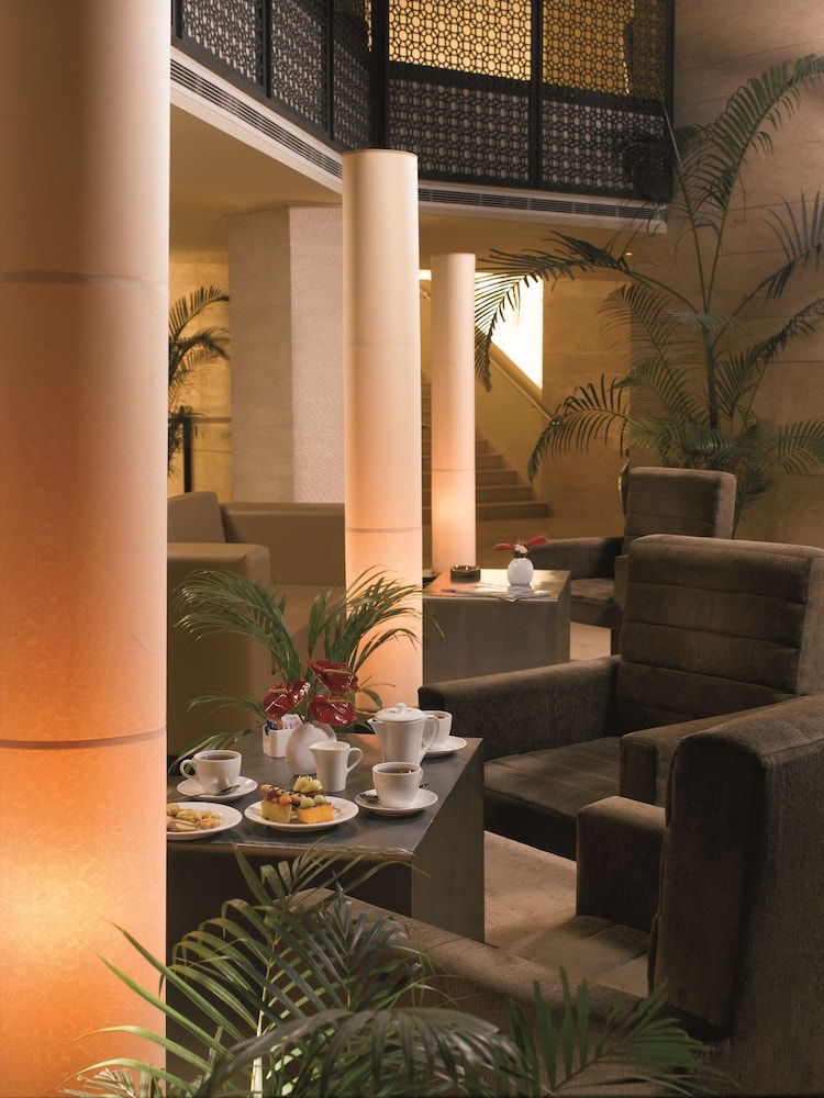 Radisson Blu Dhaka Water Garden 59/83