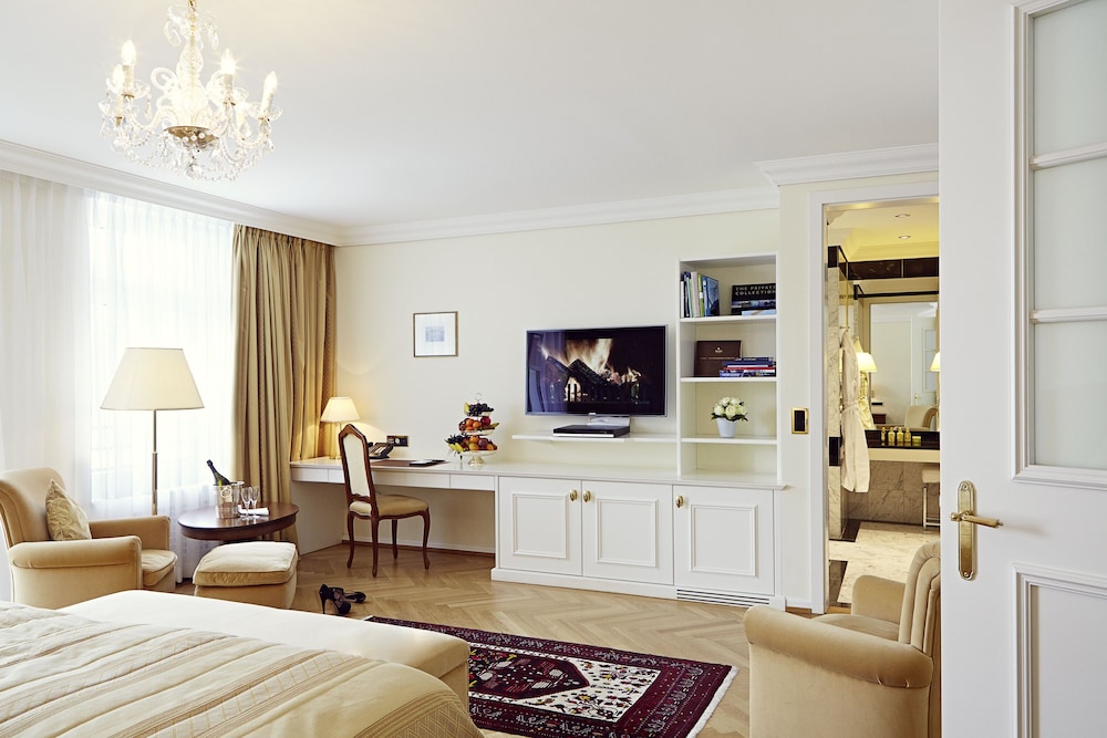Badrutt S Palace Hotel 70/89