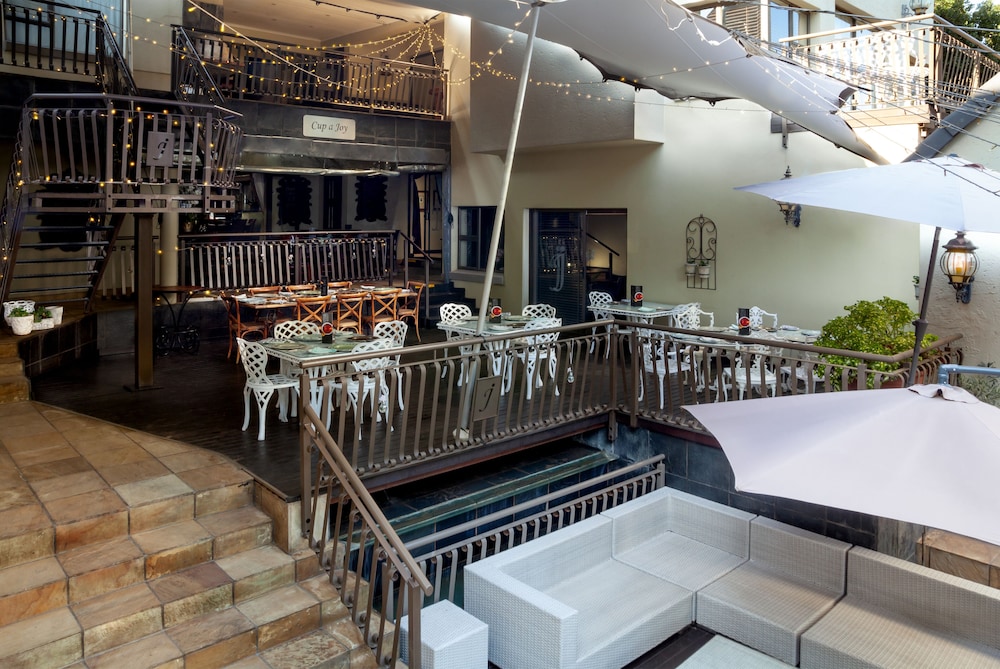 InnJoy Boutique Hotel 33/50