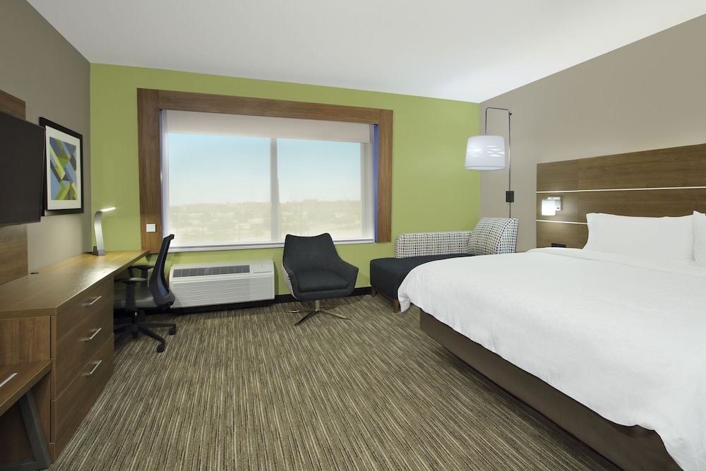 Holiday Inn Express & Suites Dallas-Frisco NW Toyota Stdm 12/52
