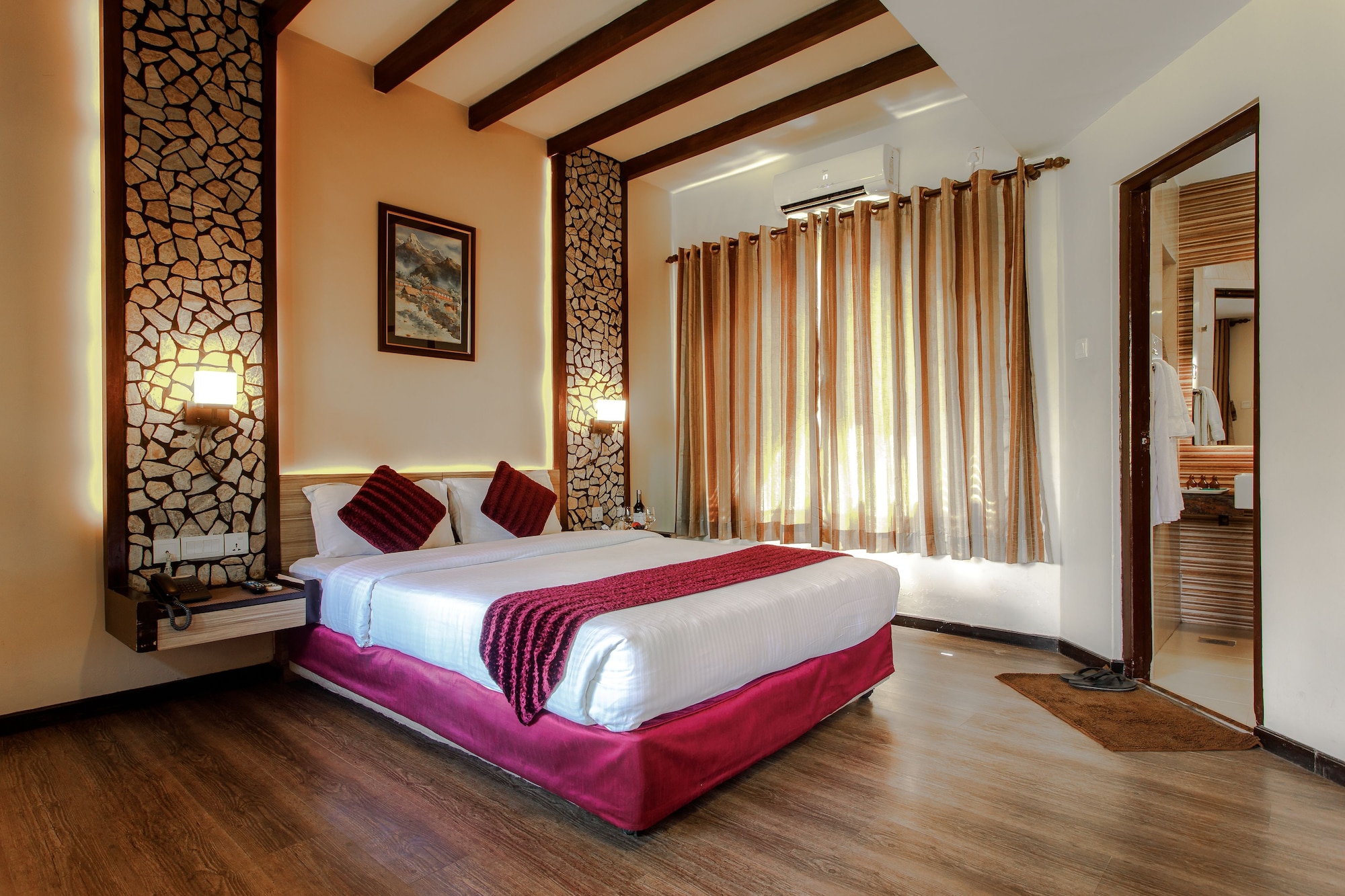 DELUXE, DOUBLE OR TWIN BED, GARDEN VIEW