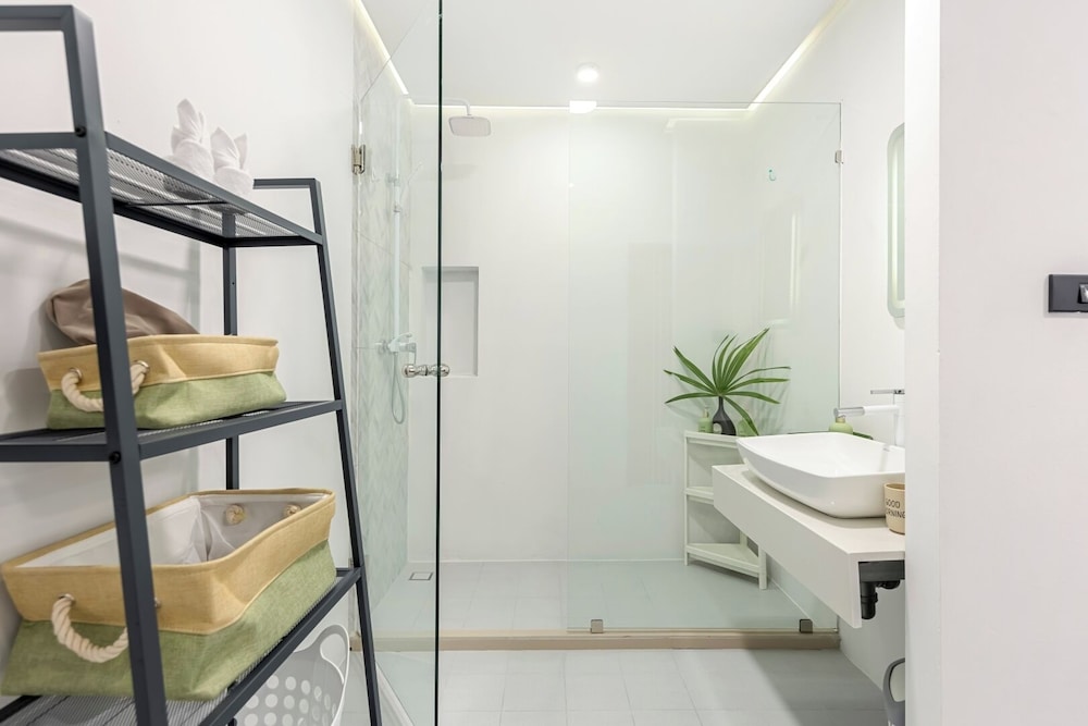 Zen Style Pool Access Townhouse 50/50