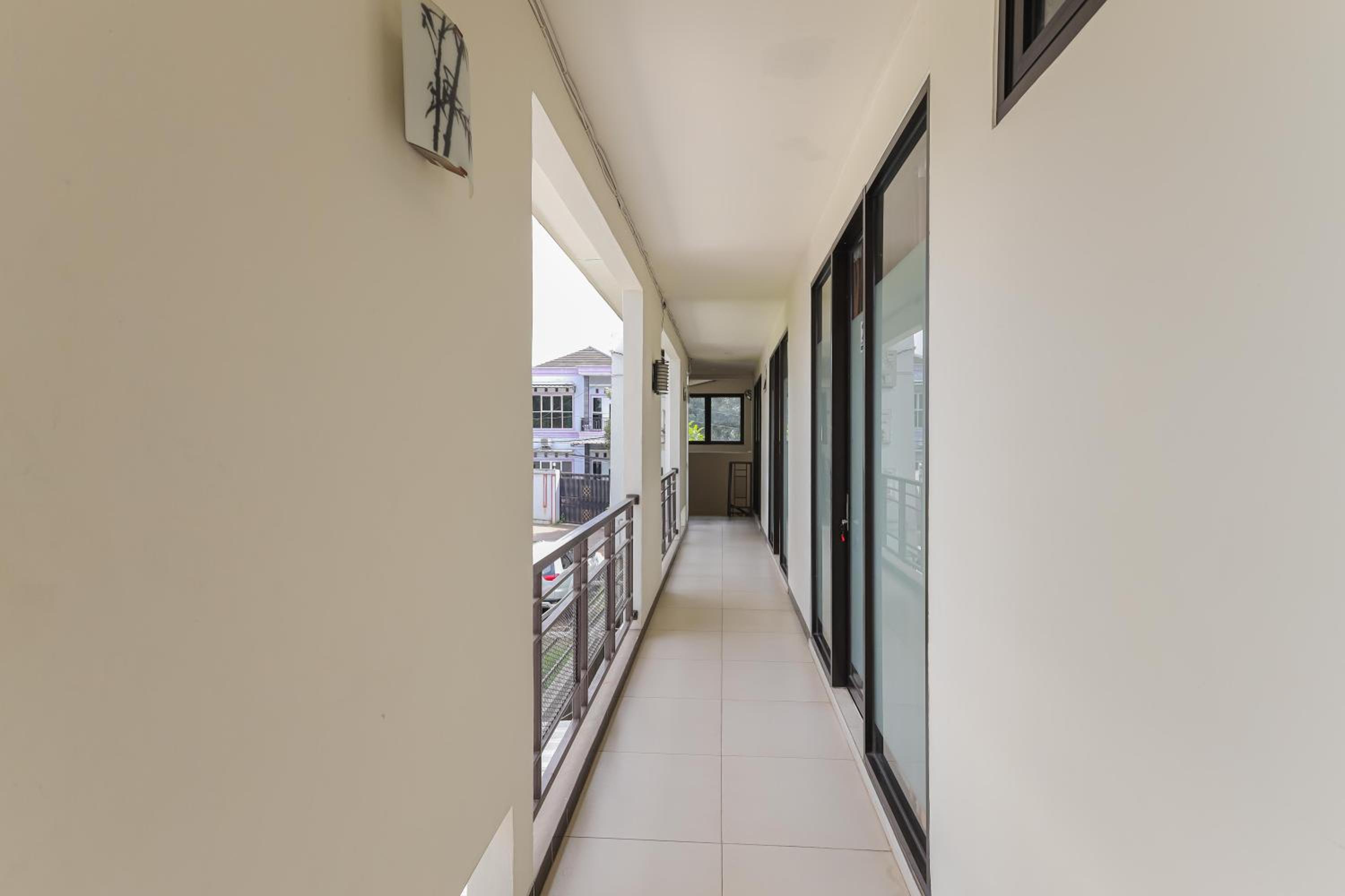 RedDoorz Syariah near Green Park Jatiwarna 29/50