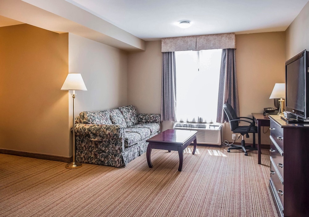 Quality Inn Orleans, ON 35/53