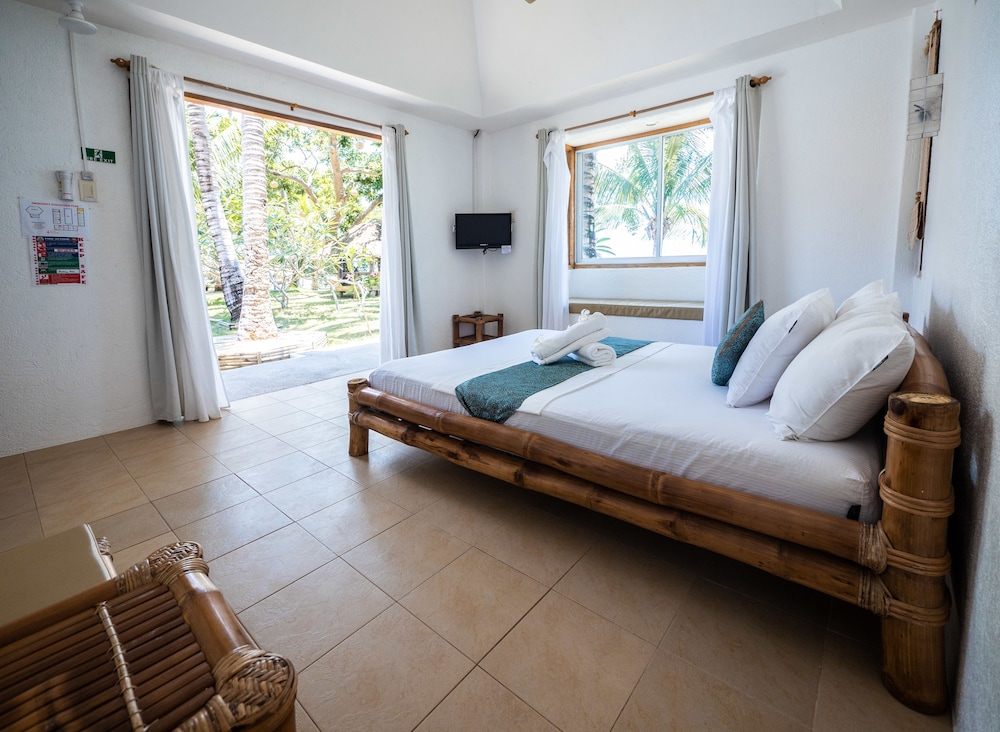 Elysia Beach Resort 3/42