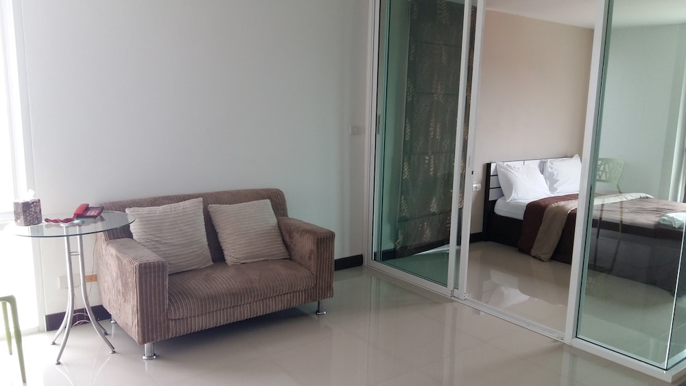 Say Hi Residences 26/40