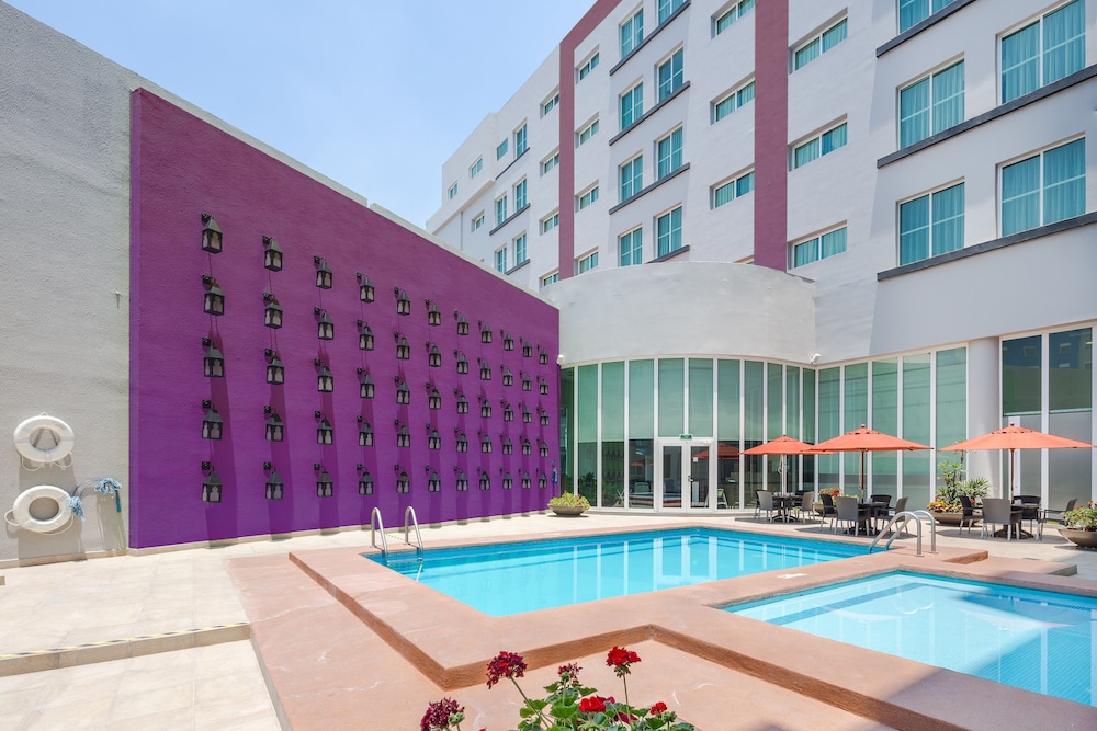 HS HOTSSON Hotel Smart Leon Centro Max (ex Wyndham Garden Leon Centro Max) 6/48