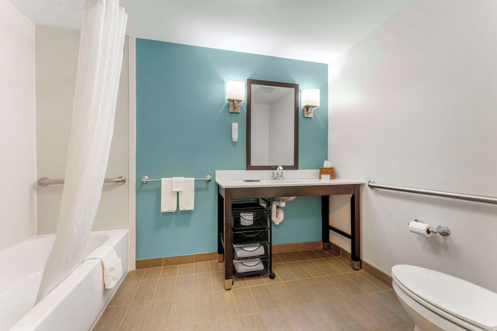 غرفة بسرير كينج لذوي الإعاقة، Sleep Inn & Suites Cumberland 3/4