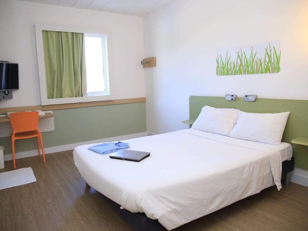 Ibis Budget Piracicaba 16/64