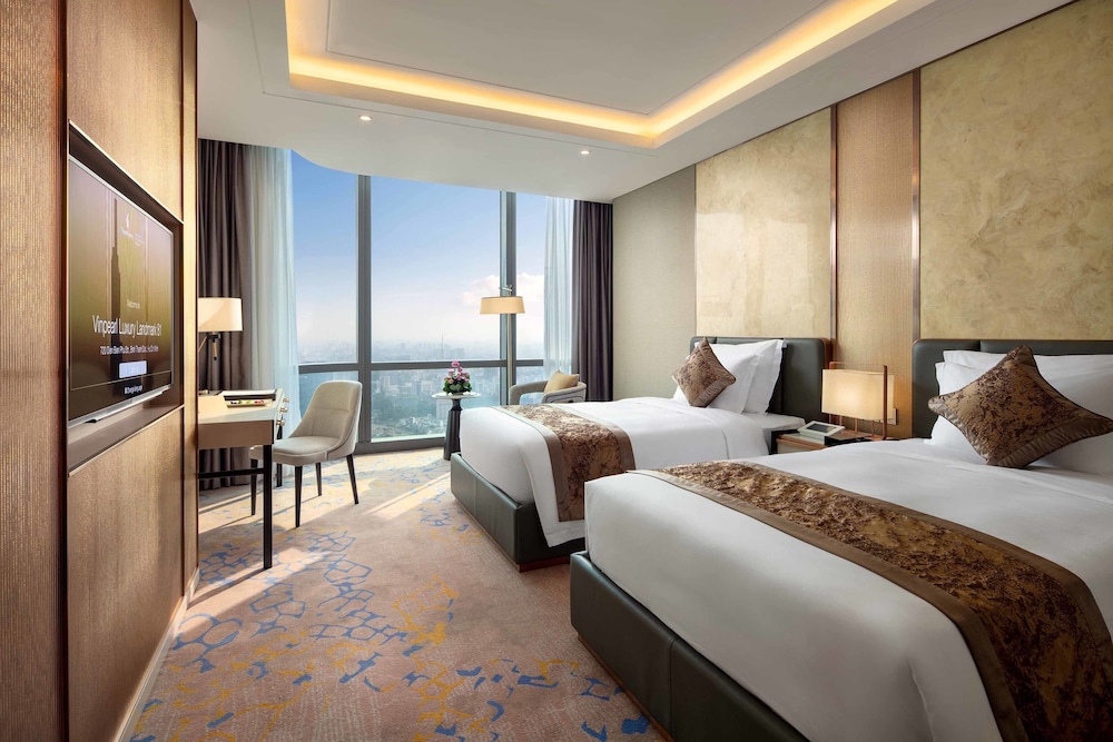 Vinpearl Landmark 81, Autograph Collection 3/32