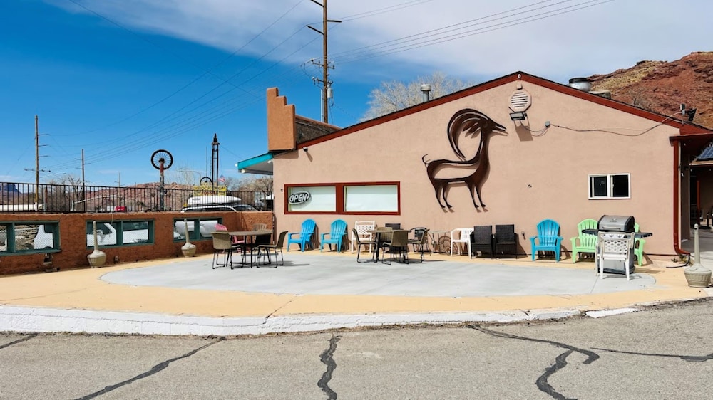 Inca Inn 54/57