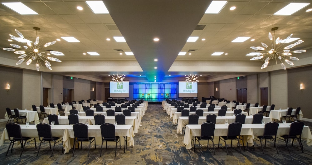 Holiday Inn Cleveland-S Independence 53/58