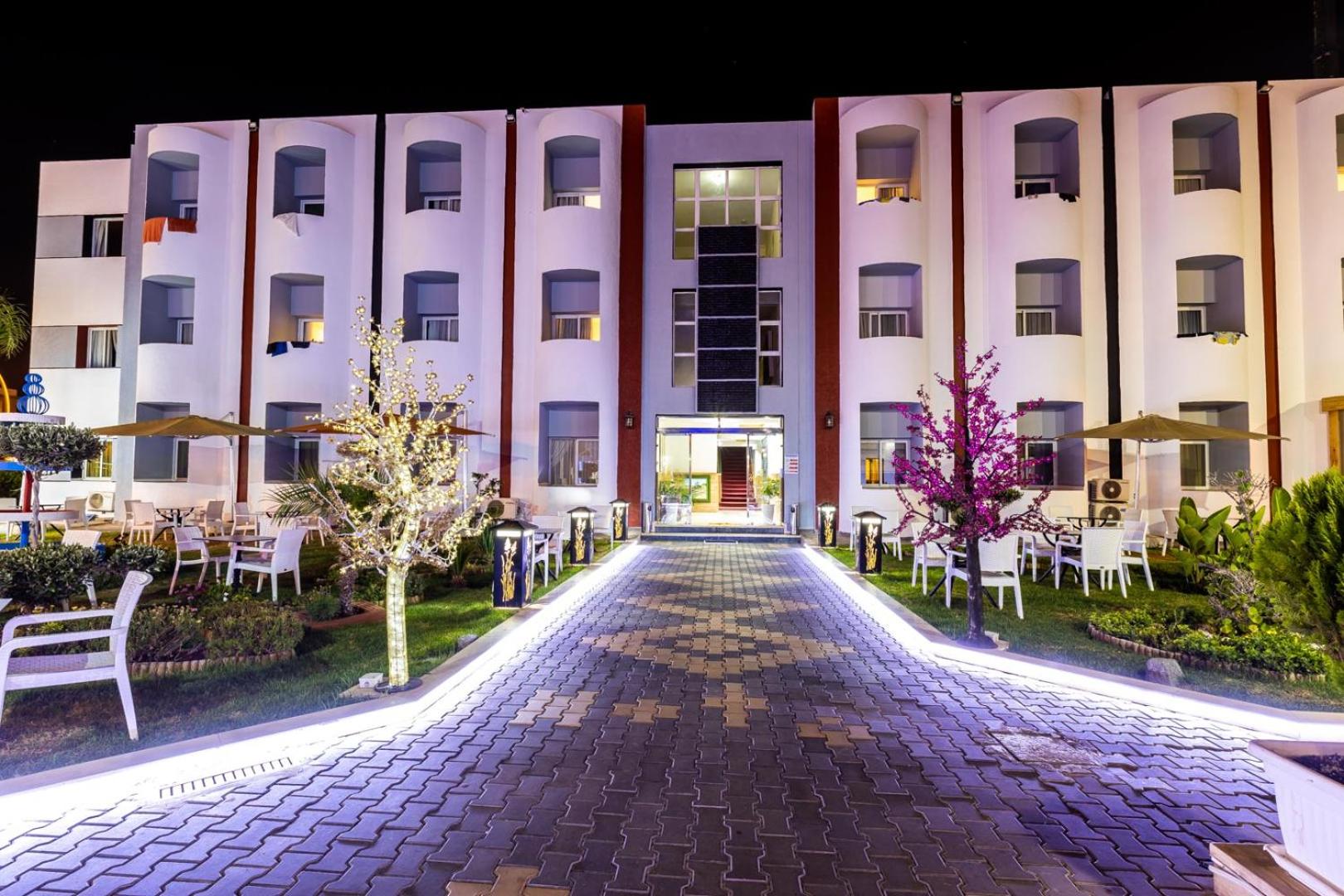 Hospitality Inn 52/52