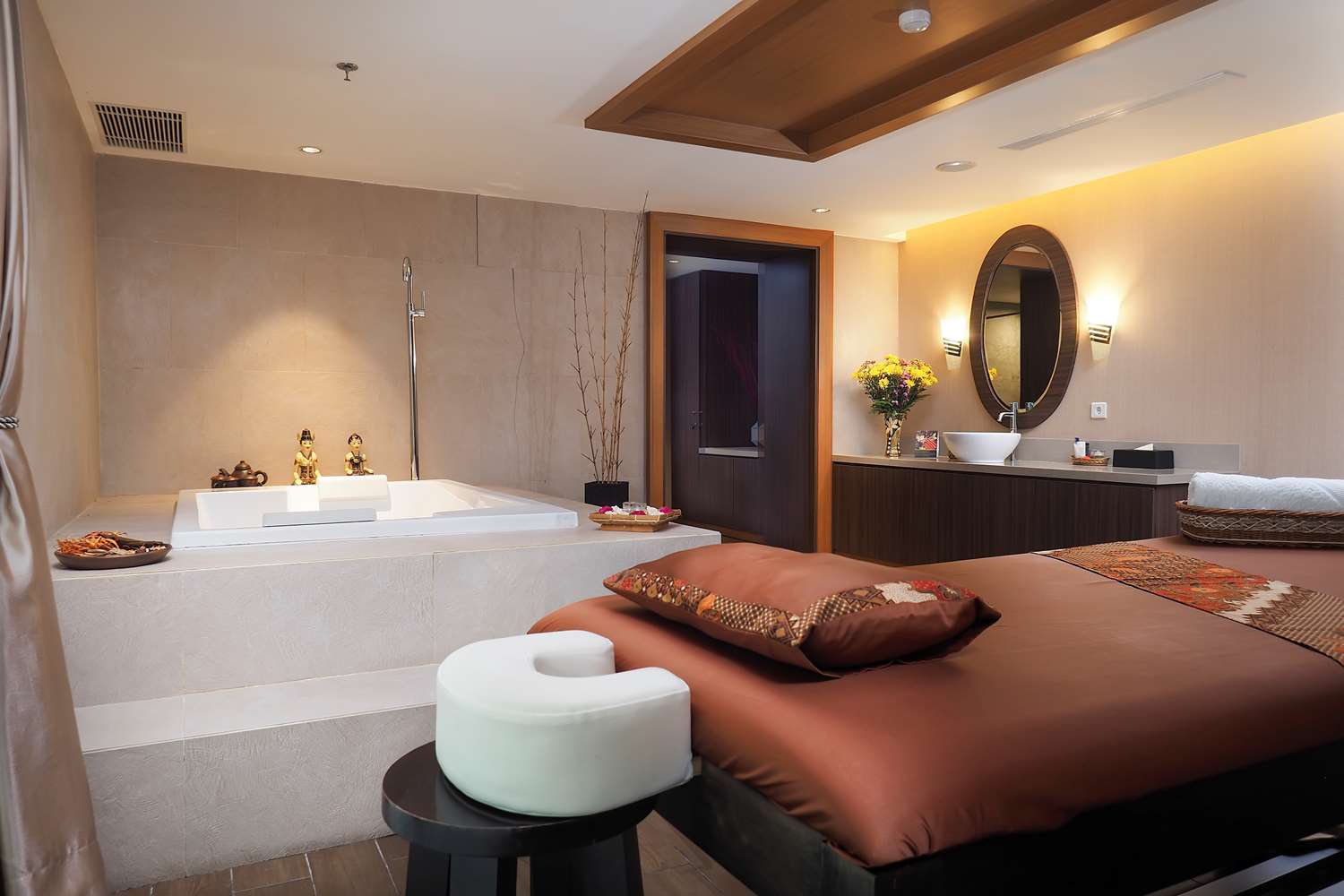 Grand Mercure Solo Baru 26/40