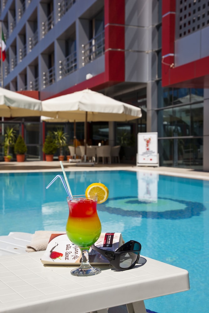 VOLLEY HOTEL ISTANBUL 37/73