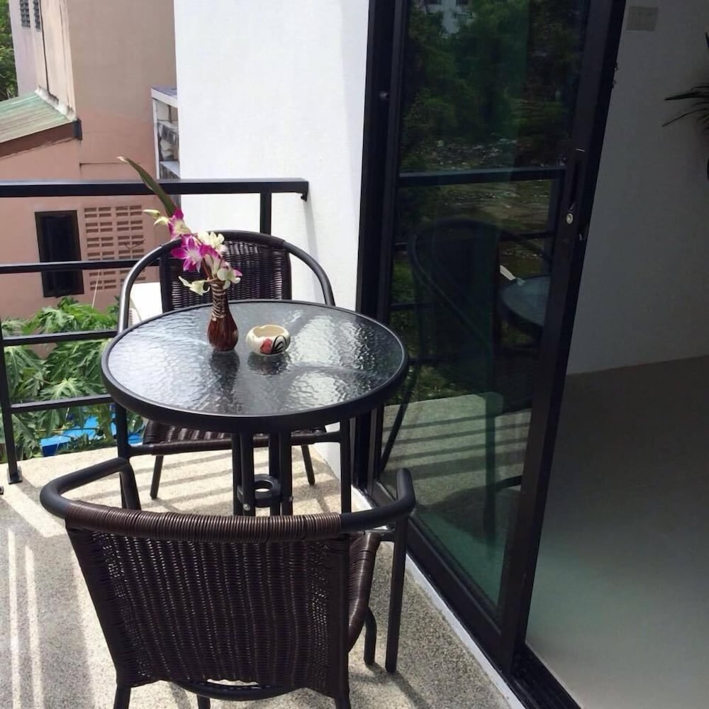 The Seashore Kamala Service Apartment 18/19