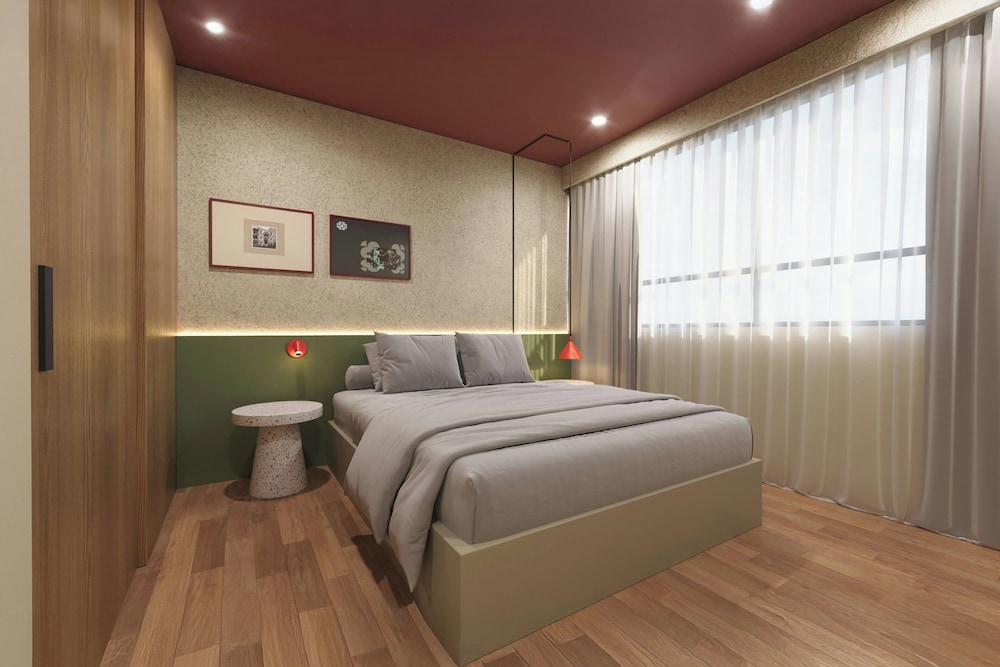 JUNIOR SUITE, KING BED, MOUNTAIN VIEW