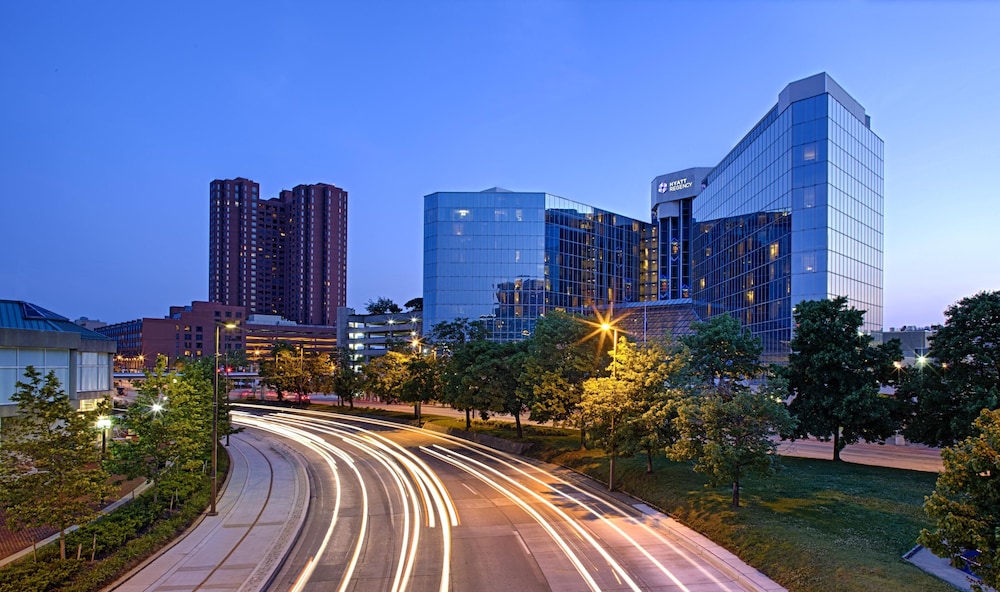 Hyatt Regency Baltimore 75/77