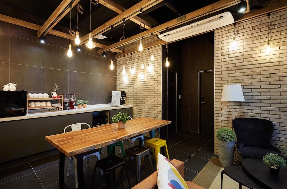 Hostel CLEO Seoul Hongdae 31/37
