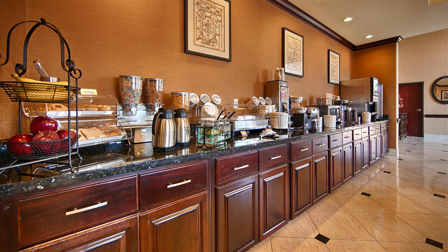 Best Western Orange Inn and Suites 3/10