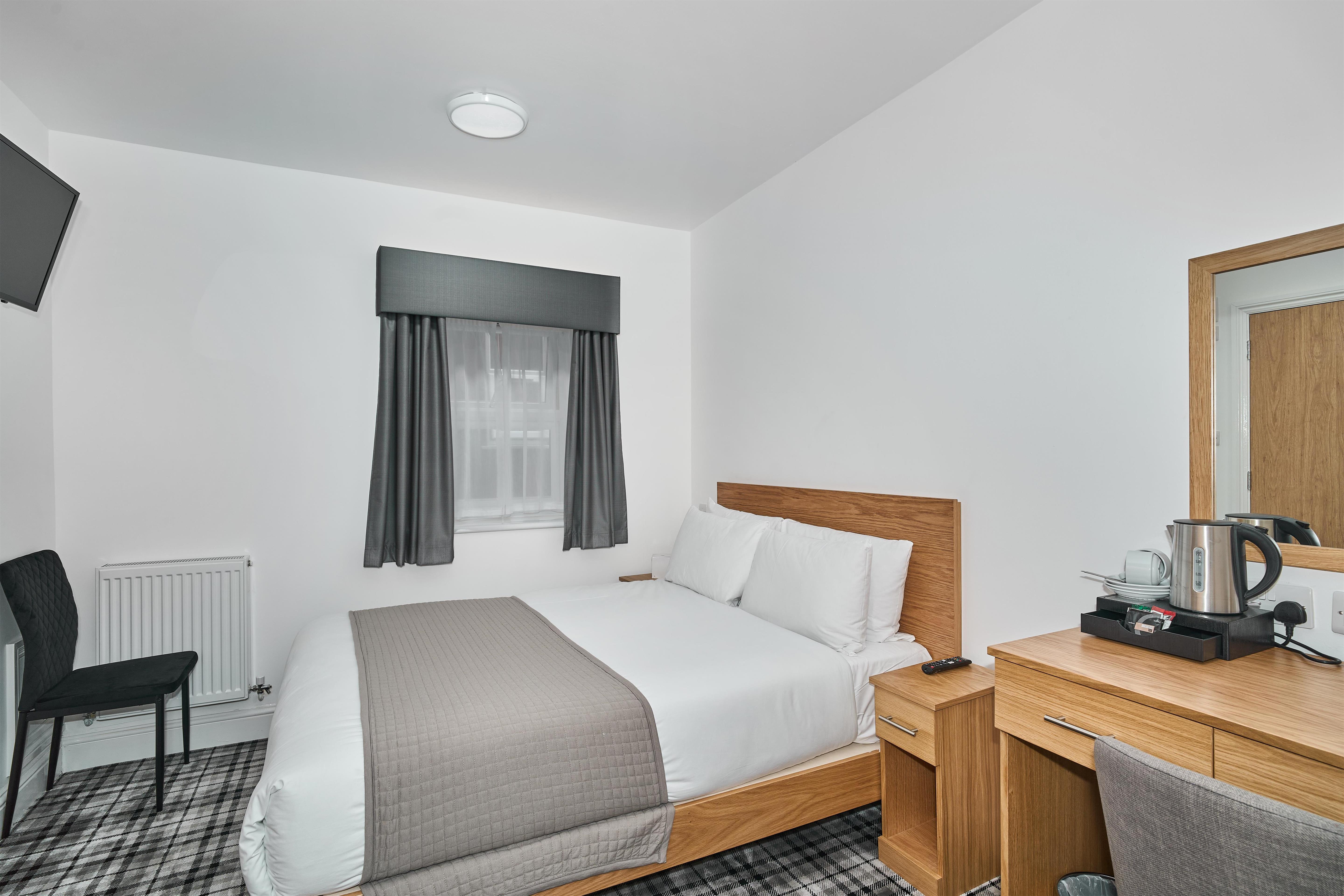 Room, Double Bed