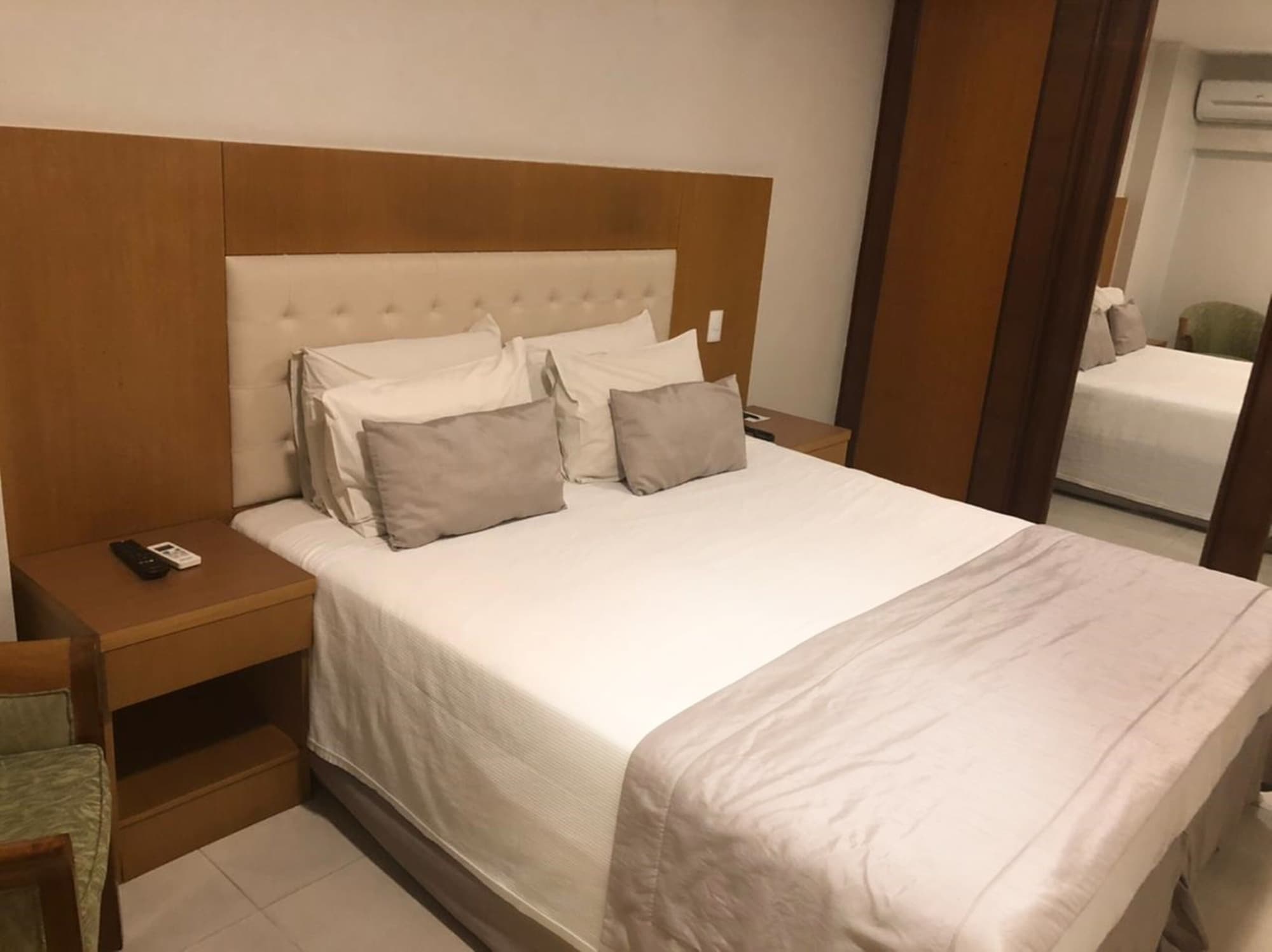PRESIDENTIAL, DOUBLE BED