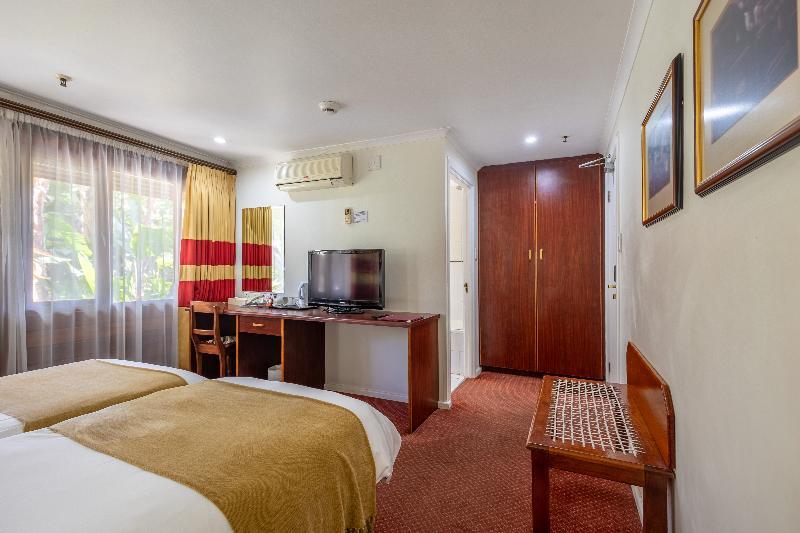 Star, Twin Beds