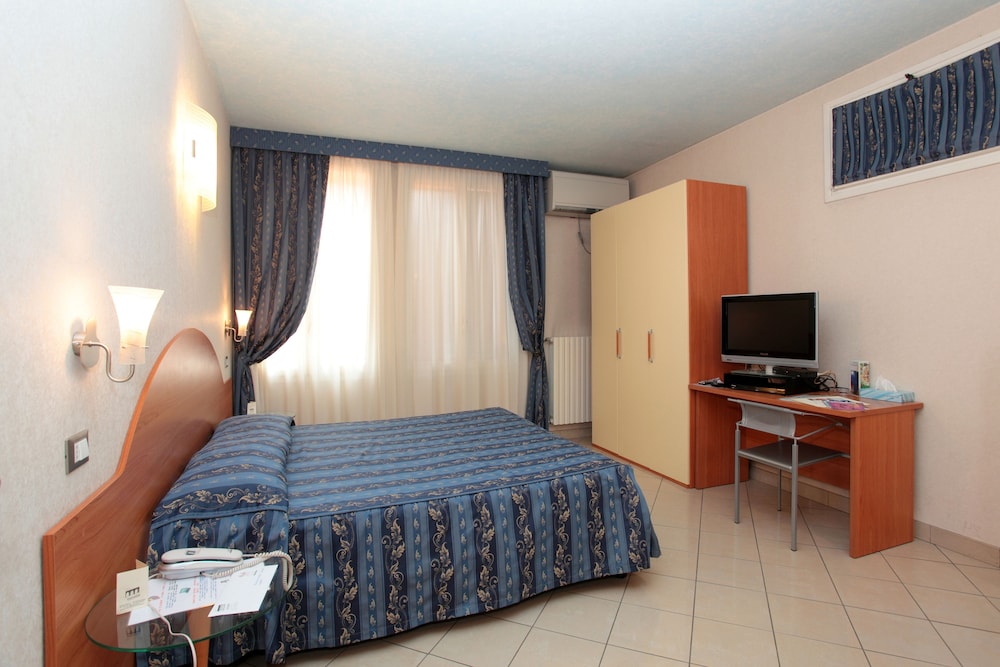 Albergo Centrale Bologna 18/79