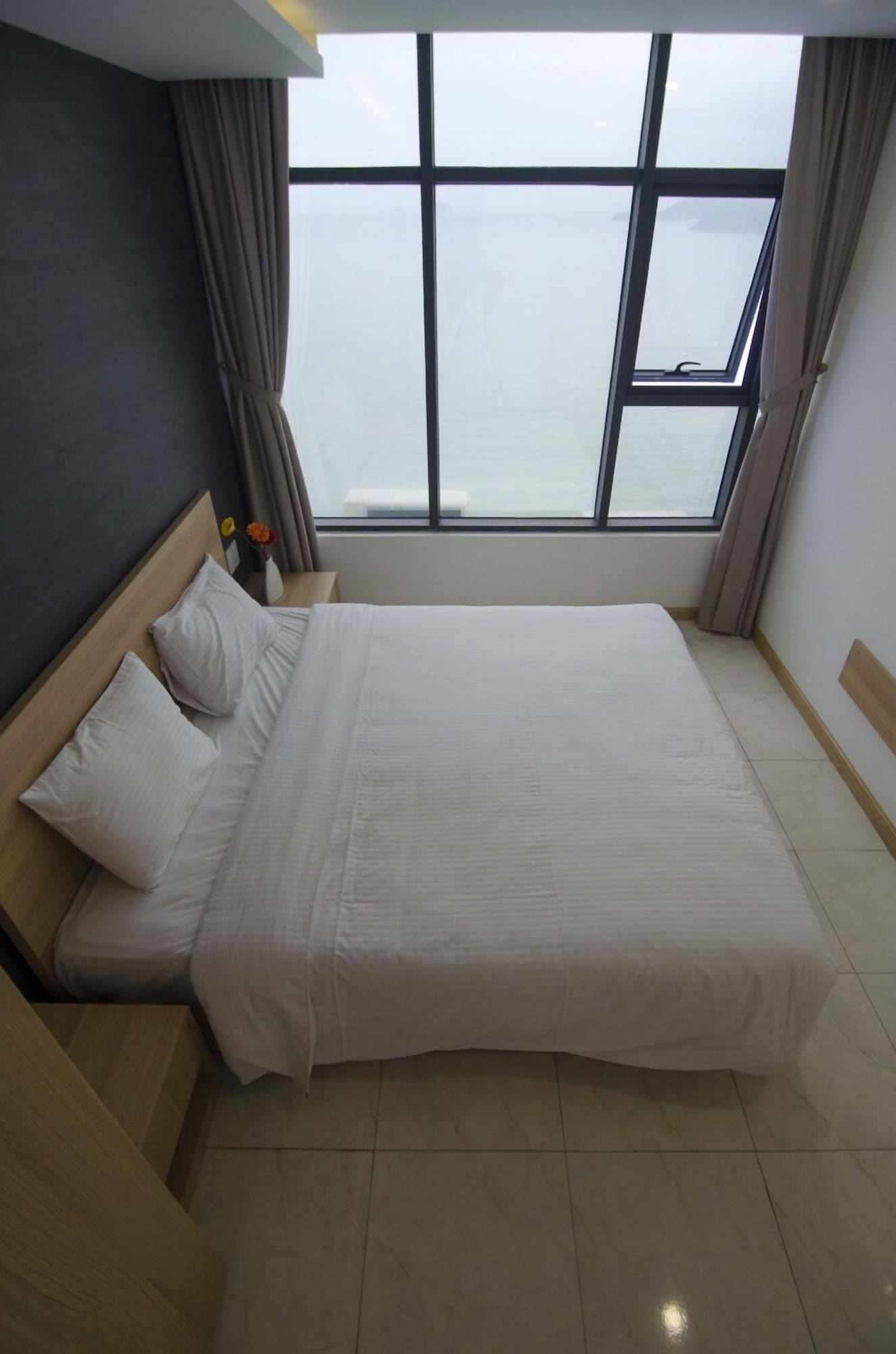 2 BEDROOMS, ROMANTIC, TOWER, APARTMENT, PARTIAL SEA VIEW