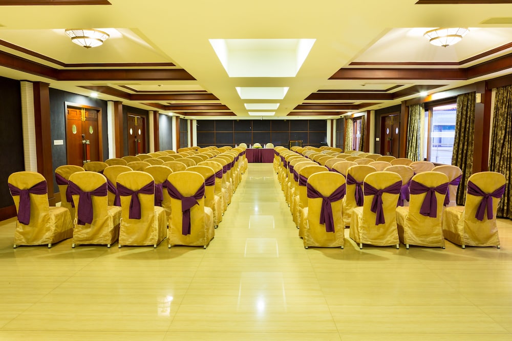 Lake Palace Hotel Trivandrum 21/44