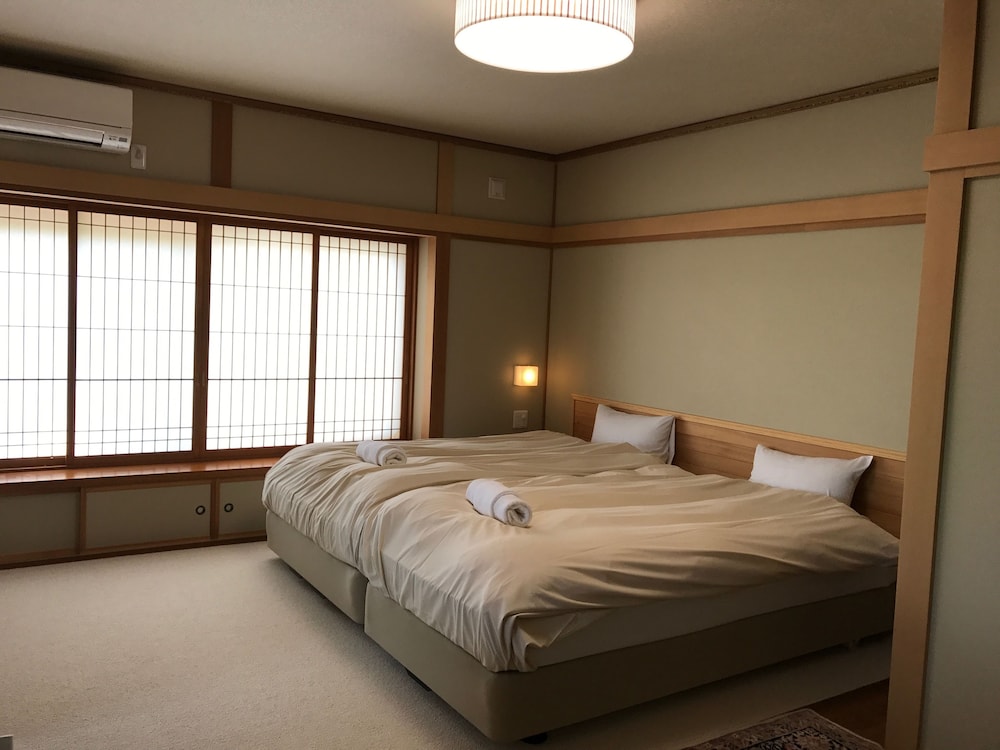 Tsuru Apartments 5/56