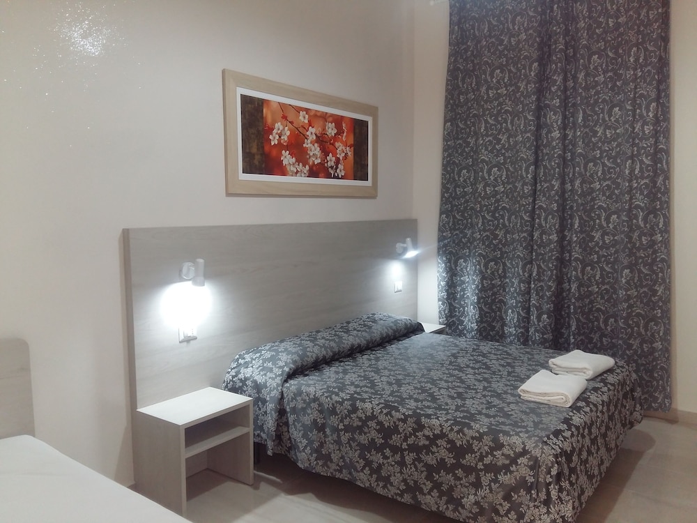 Basic, Triple, 1 Single and 1 Bunk Bed، Sun Moon 3/9