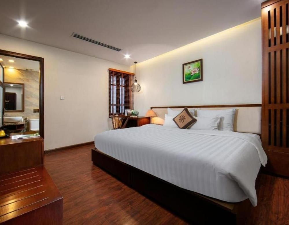 Emerald Hotel Hanoi 33/72