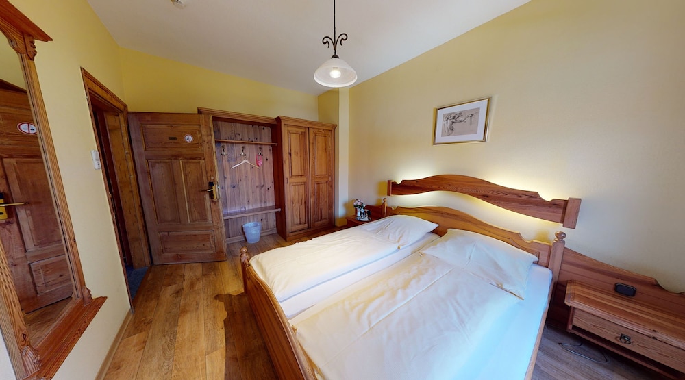 Rothenburger Hof Hotel 17/33