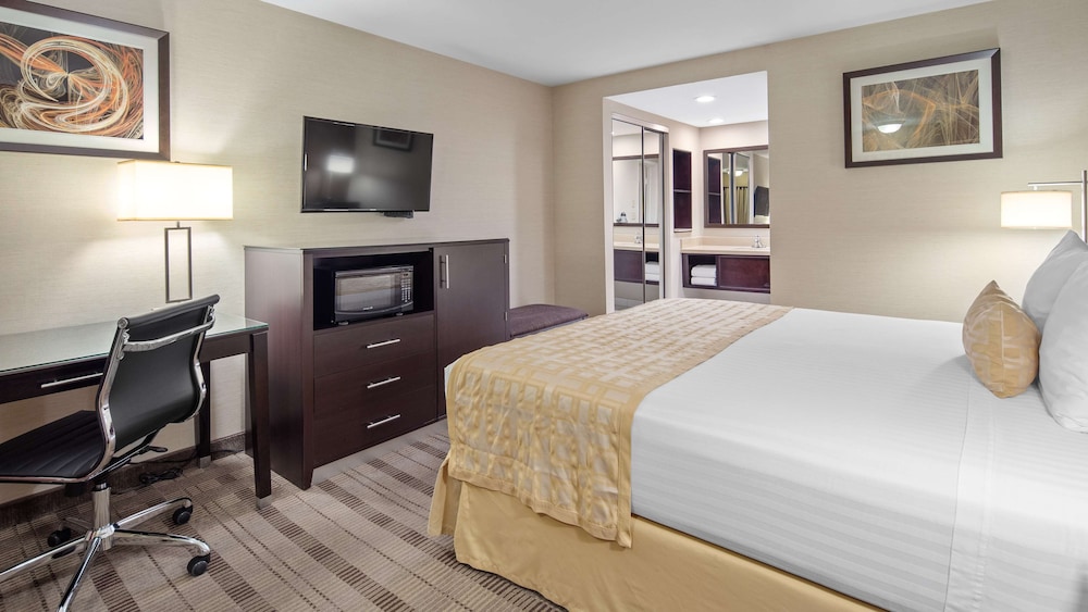 Best Western Pasadena Royale Inn & Suites 19/39