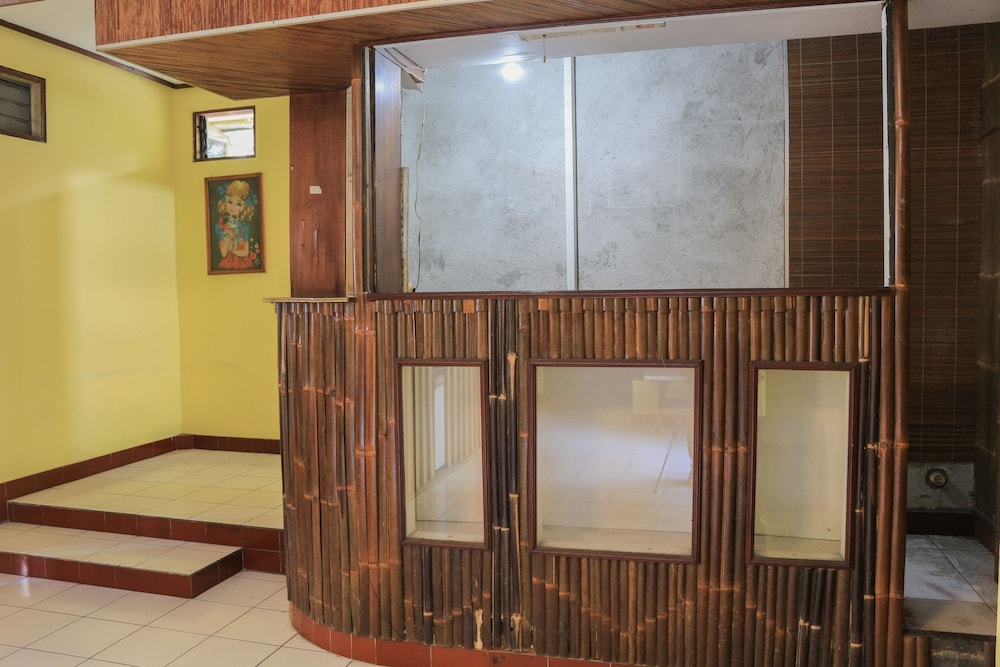 OYO 1710 Hotel Budi Famili 2 Syariah 8/23