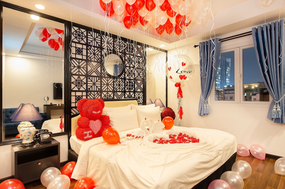 Adora Art Hotel 24/74