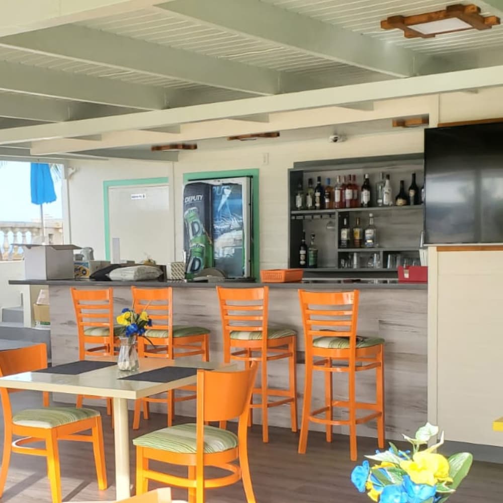 Dover Beach Hotel 43/61