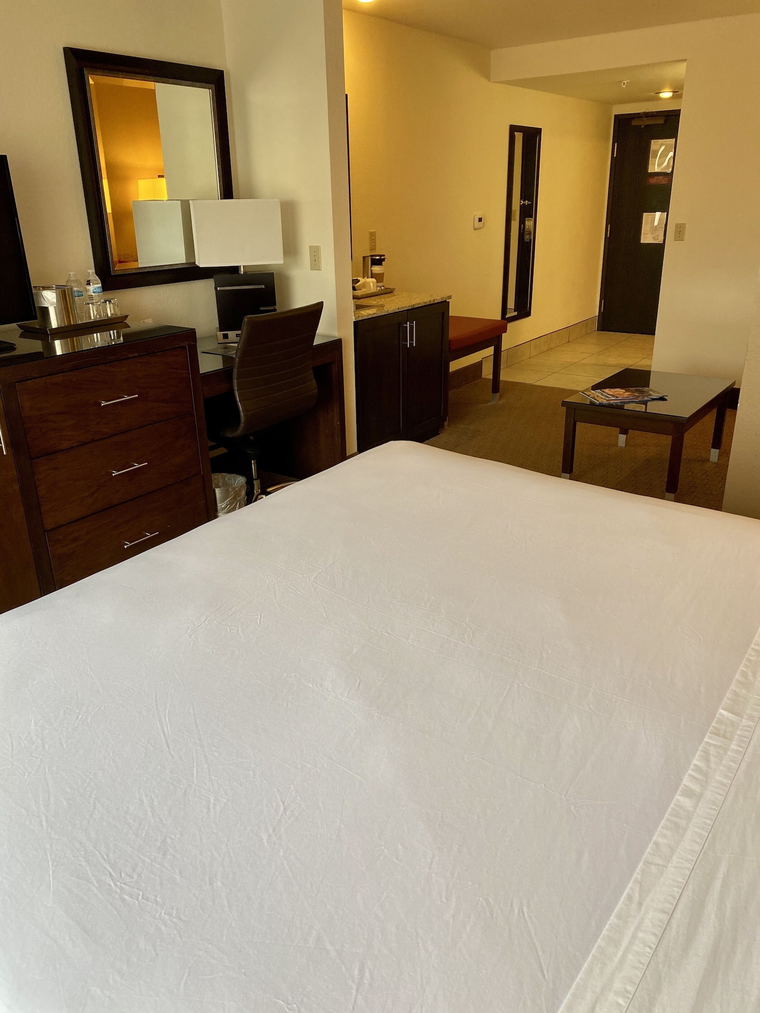 ROOM, KING BED, ACCESSIBLE
