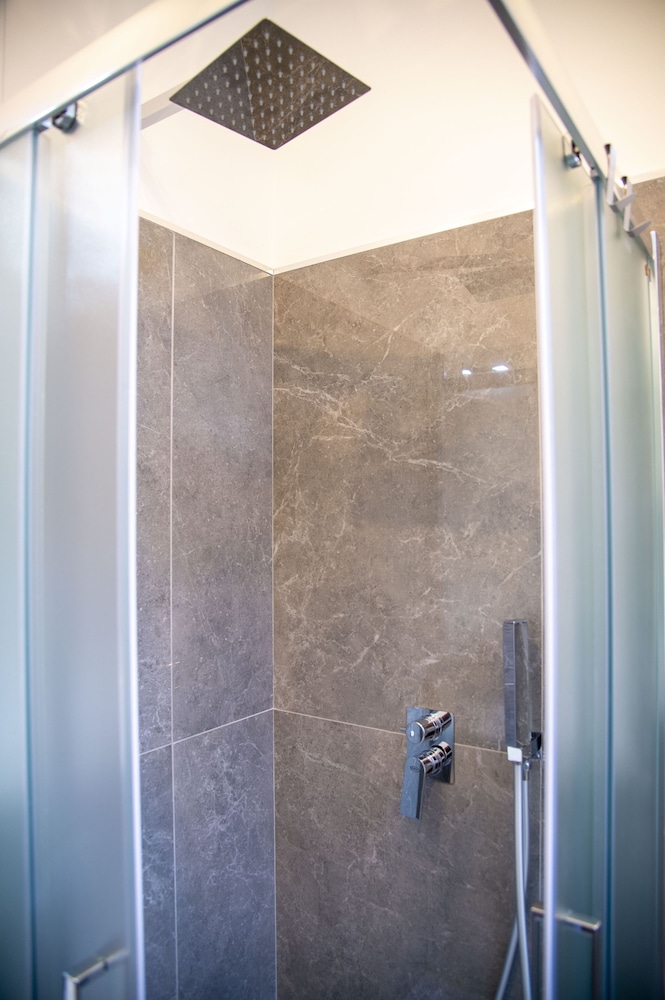 AD Suites Tritone 50/50