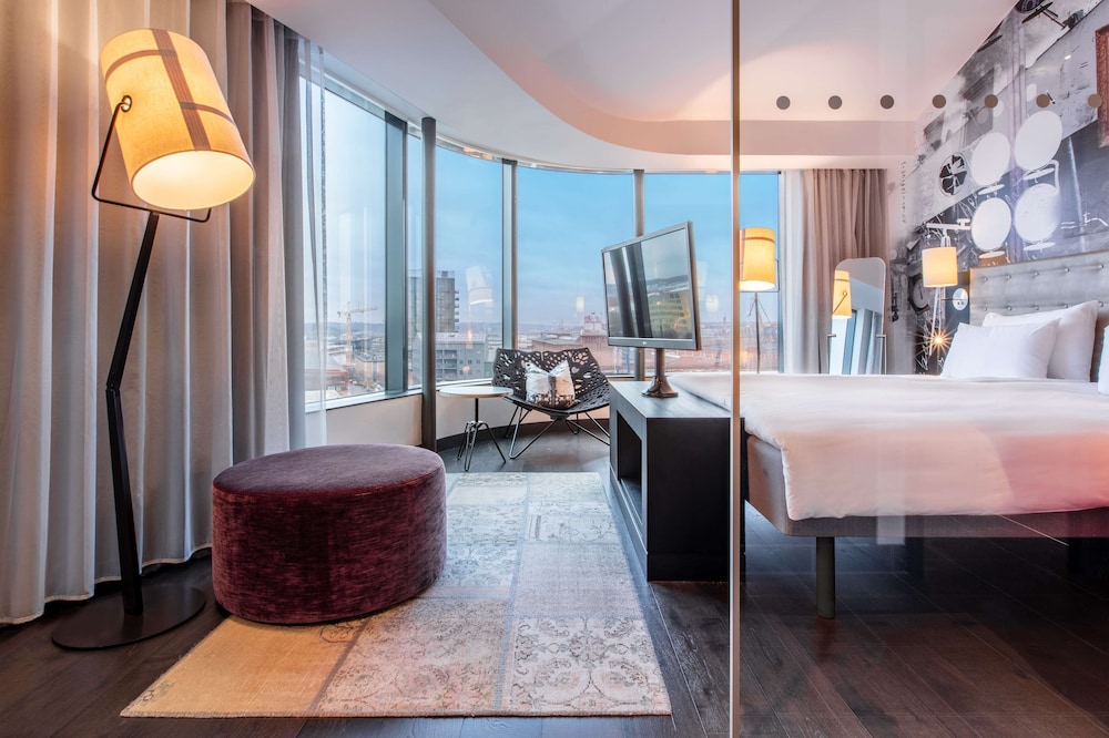 Radisson Blu Riverside Hotel 64/80