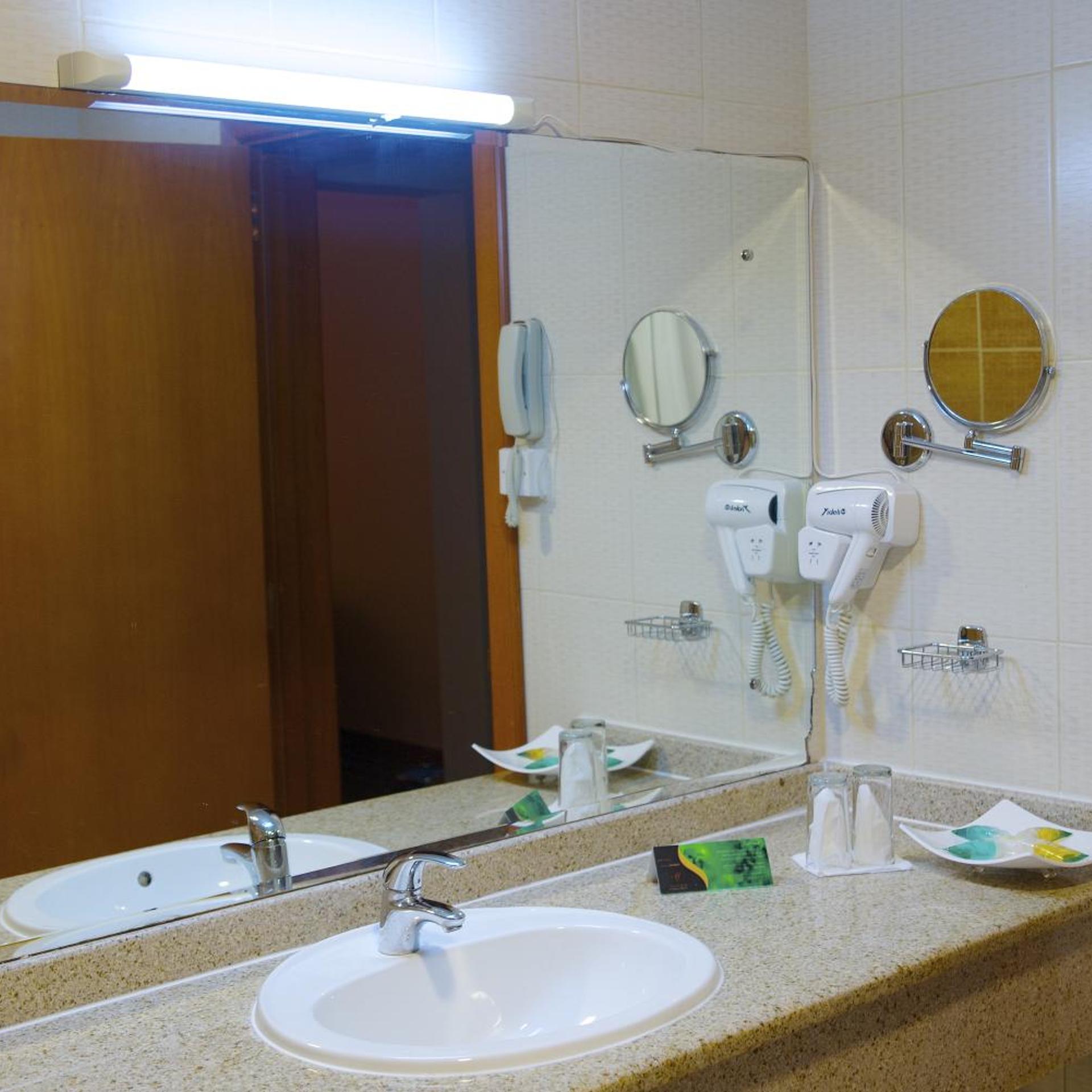 جناح بريميير، Al Massa Plus Hotel 4/7